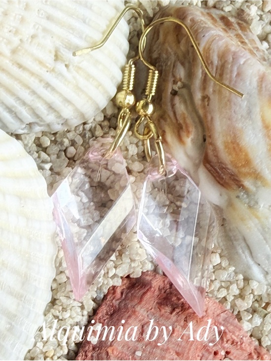 Alquimia Jewelry - SIMPLE + CUTE Gold‑Hook Pale Pink Crystal Dangle Earrings